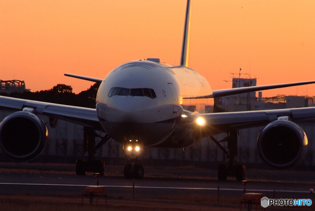 No. 1 Machine✈777-200