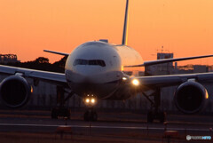 No. 1 Machine✈777-200