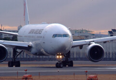 Boeing 777-289 ✈出撃！