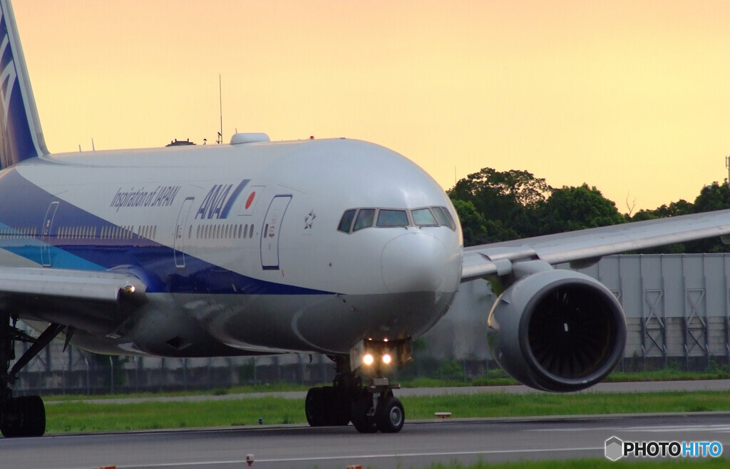 Morning magic✈Boeing777-200