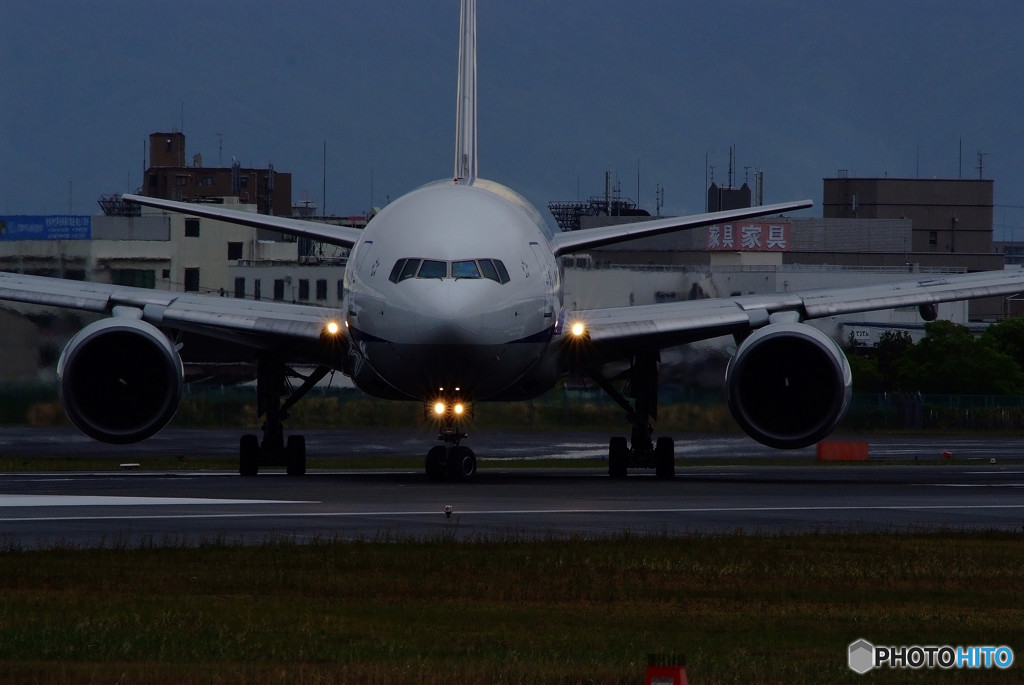 静寂・Boeing 777-281