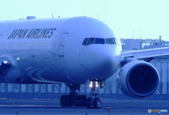 行くぞ・Boeing 777-200 