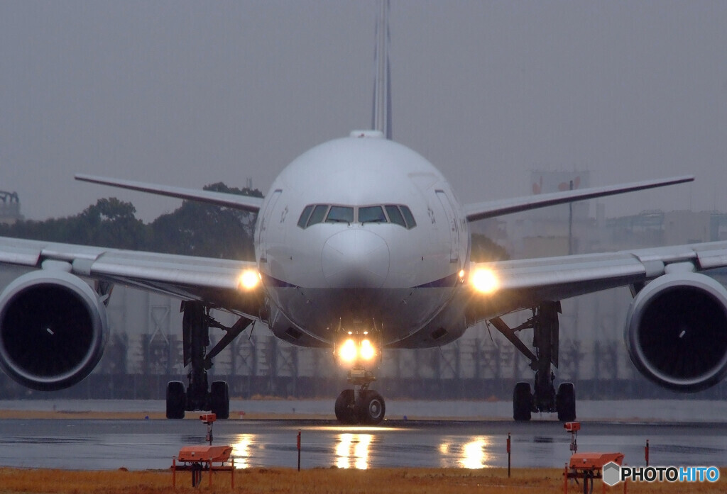 Rainy AirportⅡ✈Boeing 777-281/ER