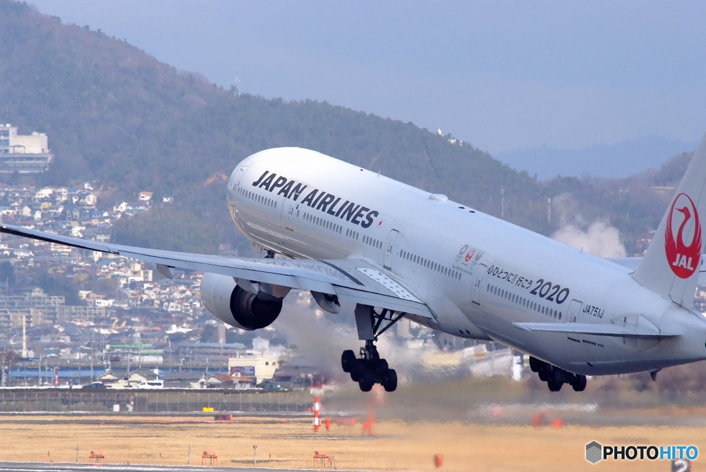 光の方へ・JA751J