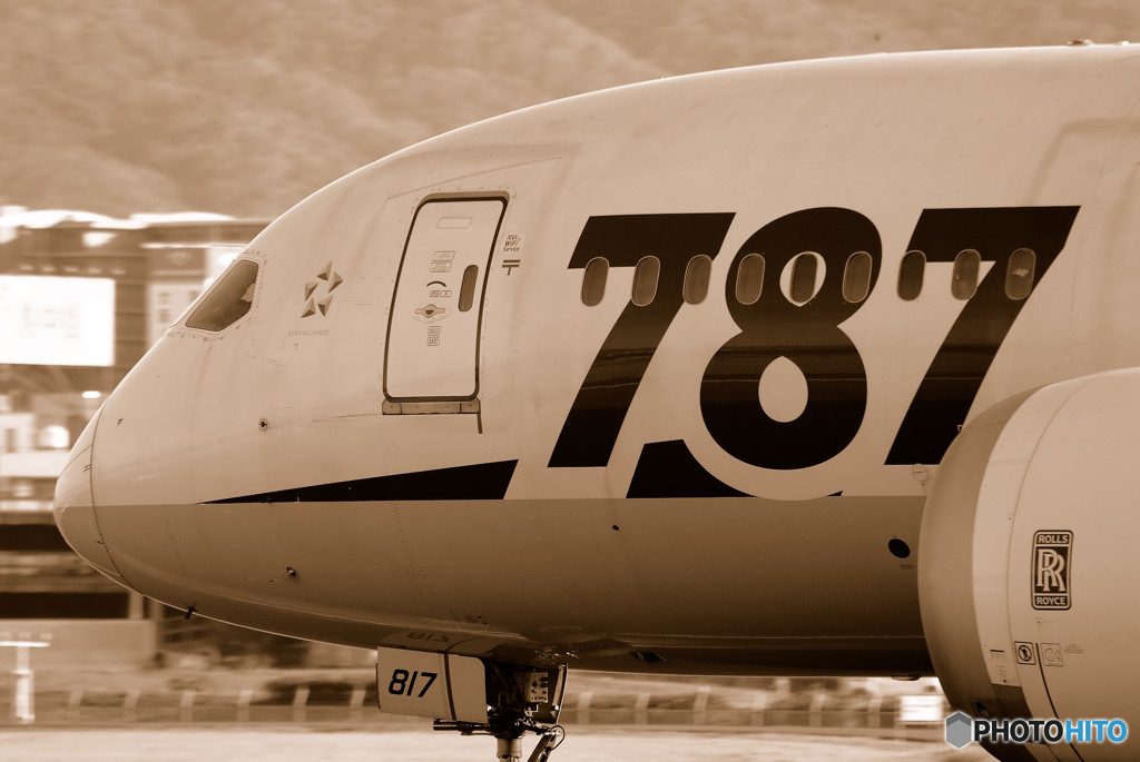 Weekend of Hero・JA817A