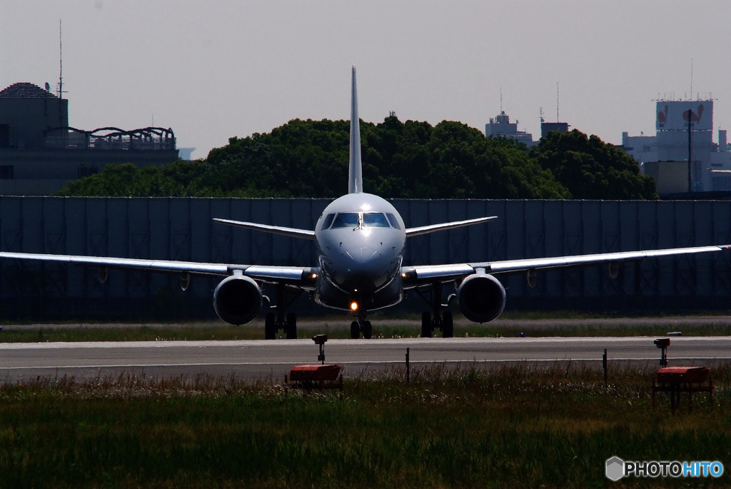 静・Embraer ERJ-170 