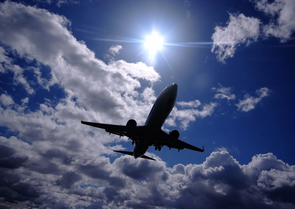 秋雲と飛行機と俺