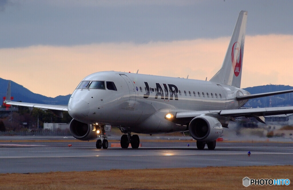 February Afternoon✈Embraer 170