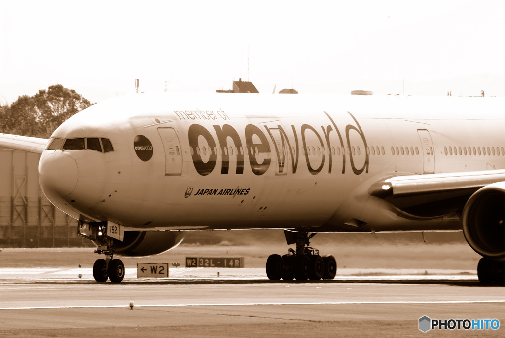 Last March・Oneworld