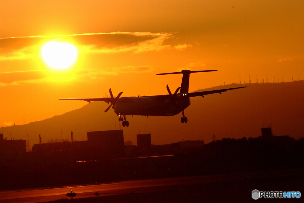鮮やかに美しく✈Bombardier DHC-8-400 