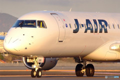 光の中へ・Embraer ERJ-190 