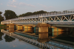 Water pipe bridge