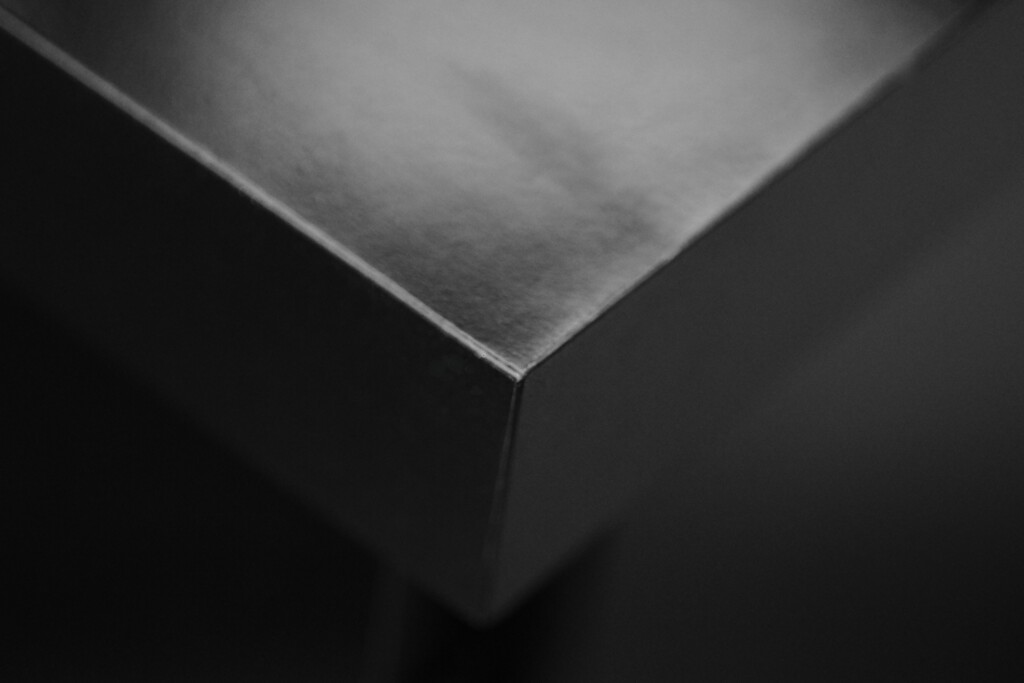 Reflection-584 monotone