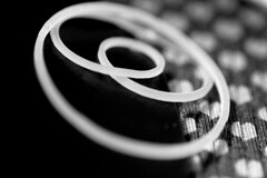 輪ゴムで遊ぶ monotone