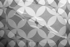 overlap effect-483 monochrome