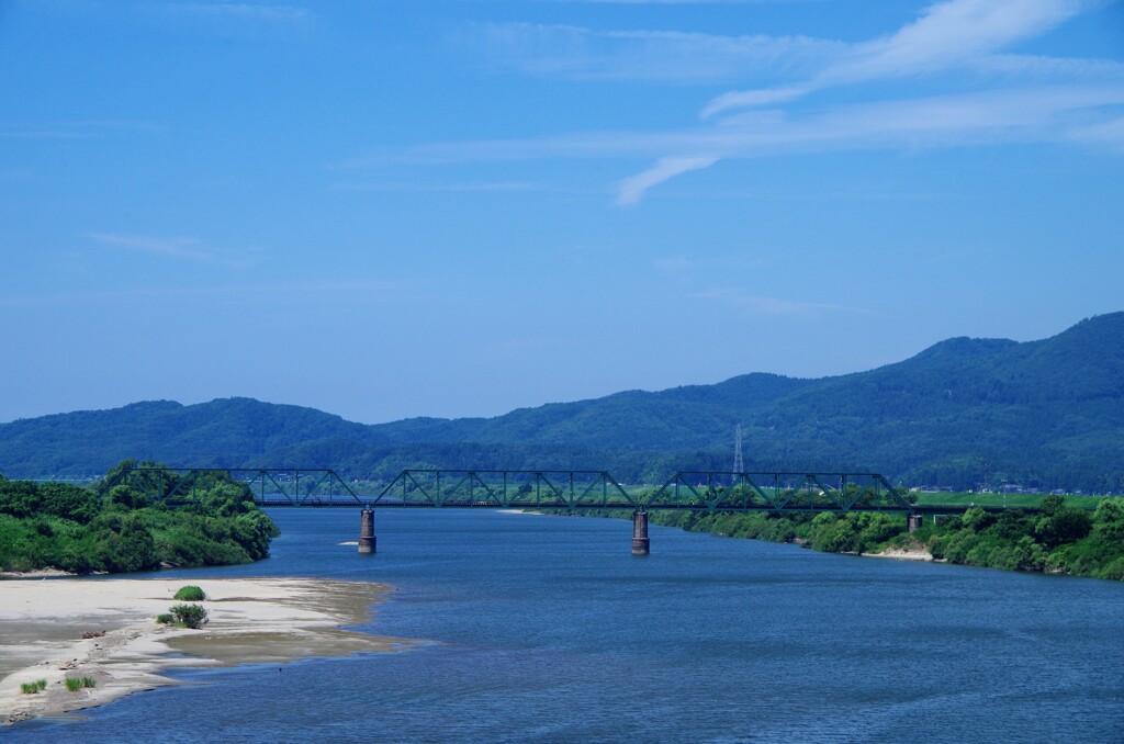 青い川・青い空・青い橋りょう