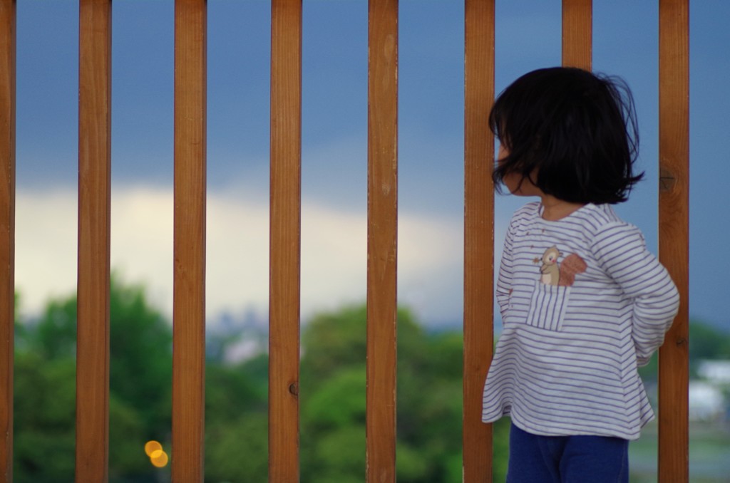 夕暮れの西の空を見つめて何を思う...