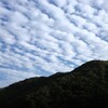 ダム湖の雲