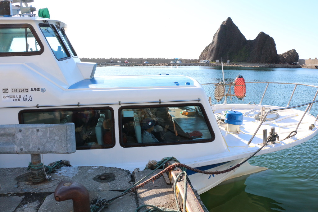 知床オホーツク海の船旅  知床遊覧船 1