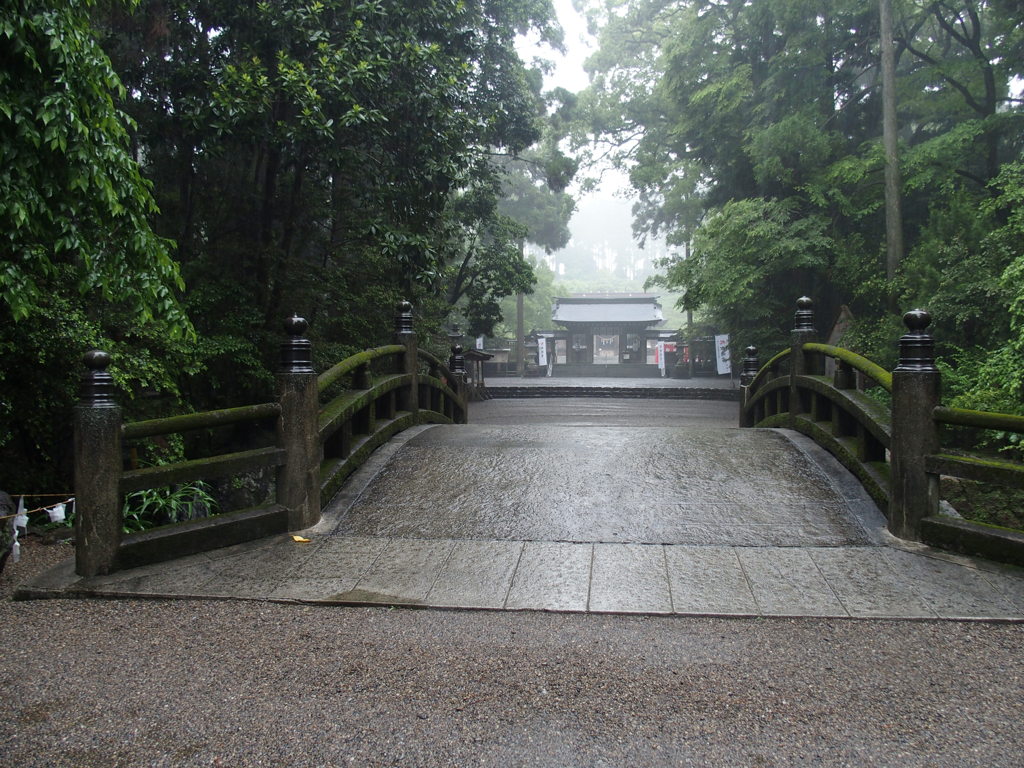 都農神社の橋