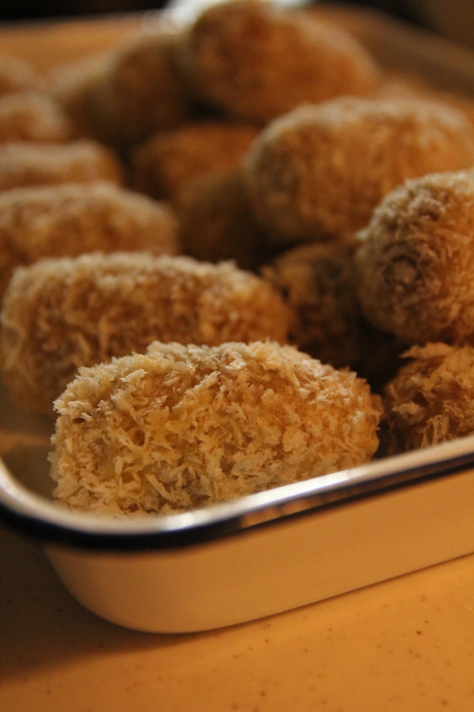 衣をまとったコロッケのお行儀