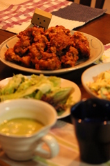 からあげとさやえんどうのスープのばんごはん