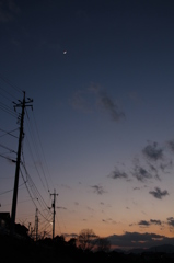 日没と三日月