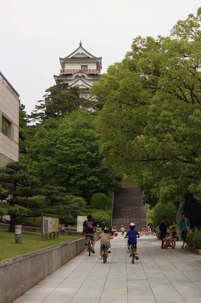 城の休日