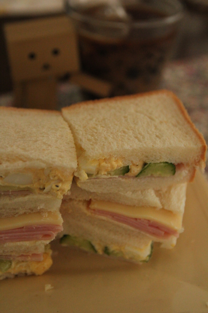 サンドイッチのお昼ごはん