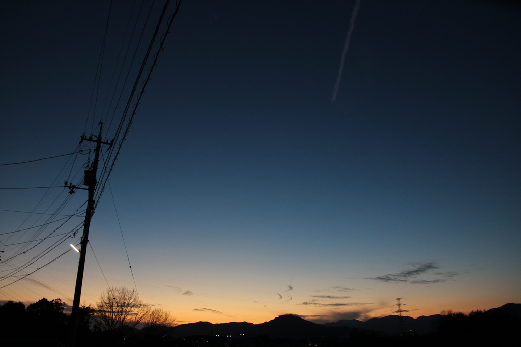 日没とひこうき雲