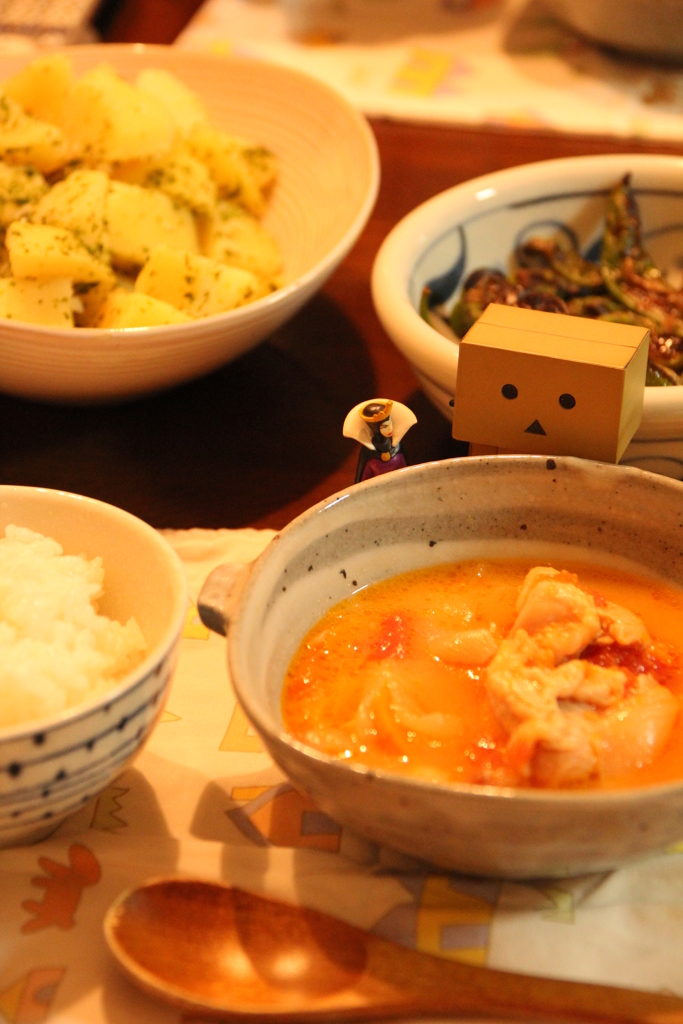 鶏のトマト煮込みの晩ごはん
