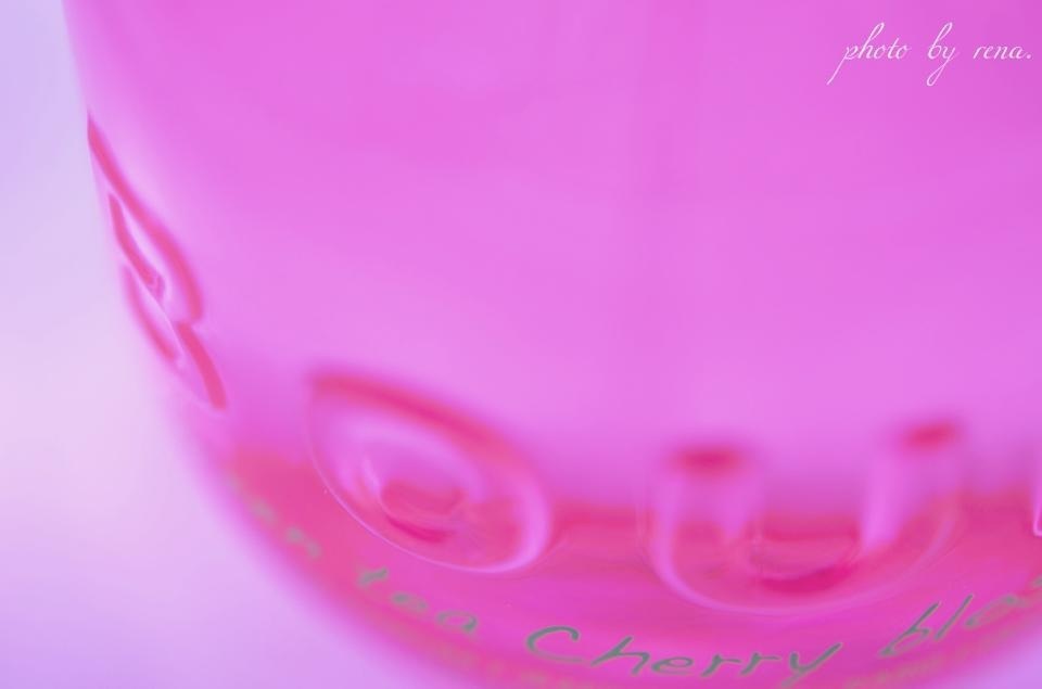 ガラスのピンク