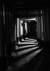 千本鳥居の夜