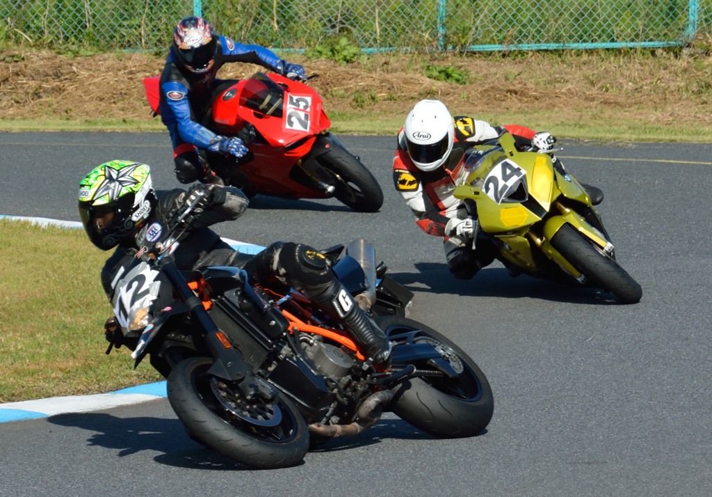 バイクレース
