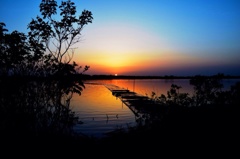 八郎湖に沈む夕日