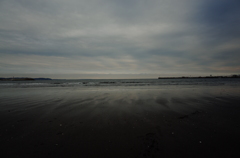 くもり空の海