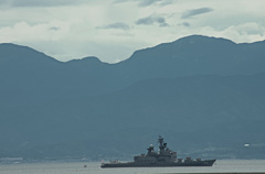 護衛艦しらねと立山連峰