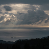 冬の海と空