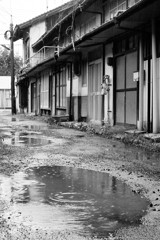 長屋・長雨