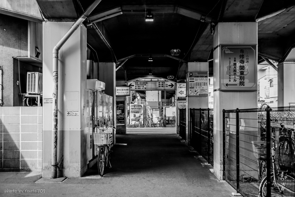 駅前小景