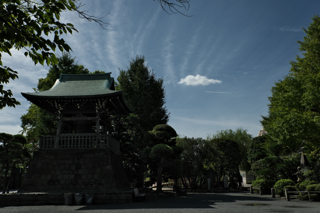 秋空と梵鐘