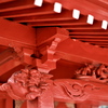 神社にて