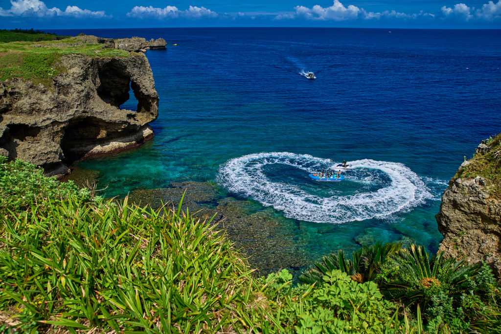青い海・白いハート