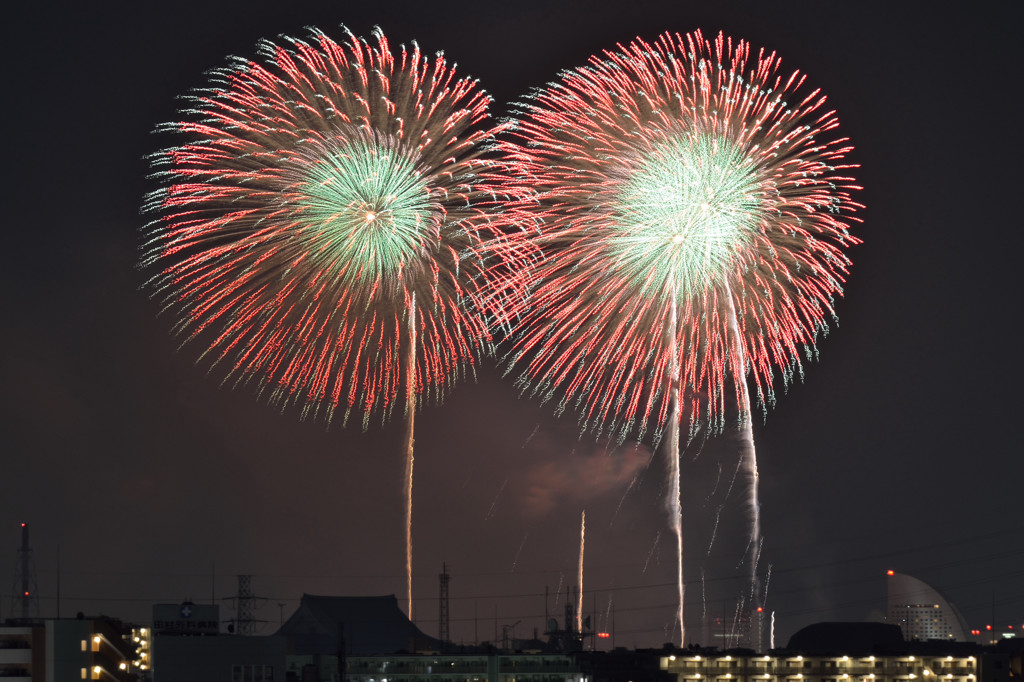 みなとみらい２１　神奈川新聞花火大会１