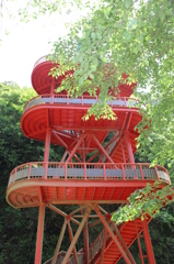 赤いらせん階段