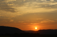 沈む夕日に、また明日②