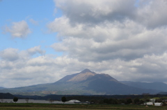 山肌くっきりの霧島