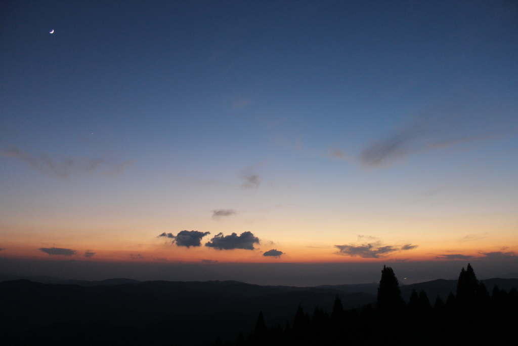 三日月と金星と夕焼け②