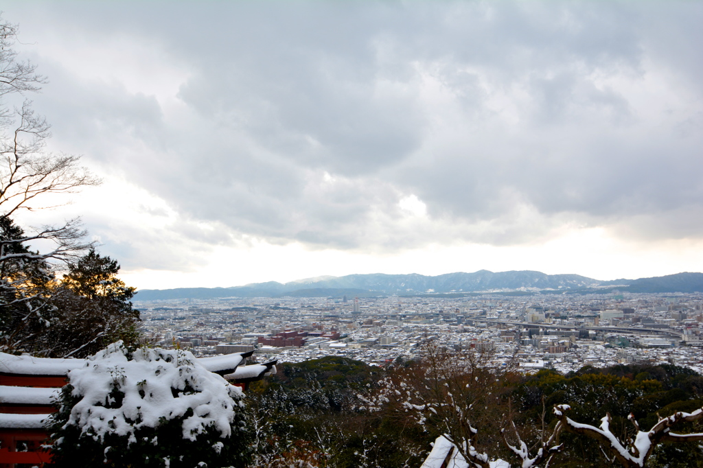 雪景色京都一望