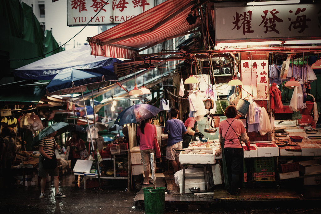 香港、雨